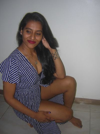 Inaya Karim - Escort Girl from Kansas City Missouri